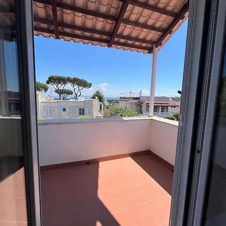 Vale Con Piscina Ischia