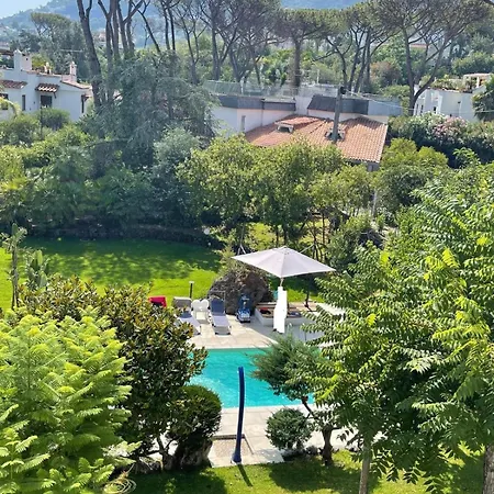 Vale Con Piscina Villa